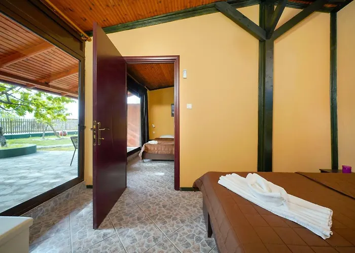 Platanes Skala Marion