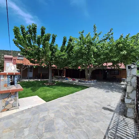 Apartment Platanes Skala Marion