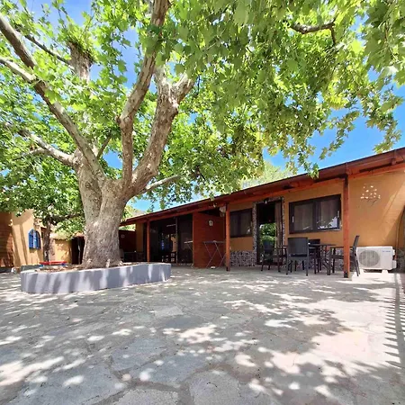 Platanes * Skála Marión