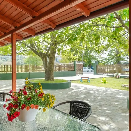 Platanes Apartment