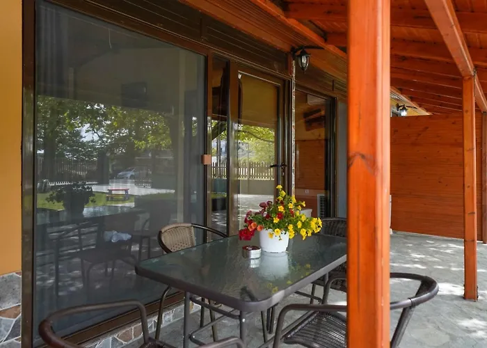 Platanes * Skála Marión